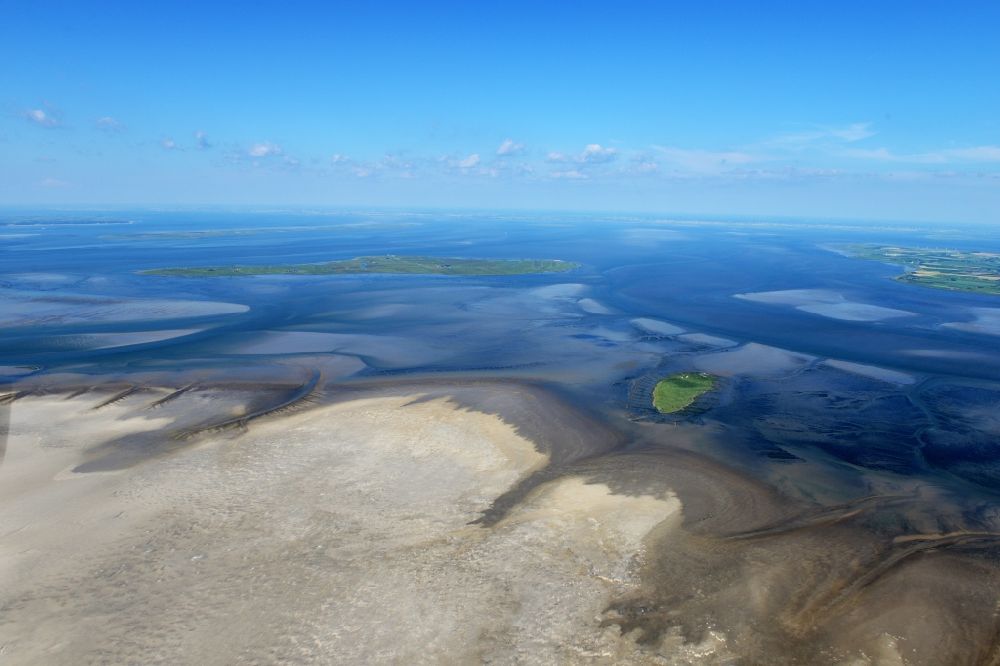 Aerial photograph Hooge - Coastal area of the Vogelfreistaette Hallig Norderoog - Island in Hooge in the state Schleswig-Holstein