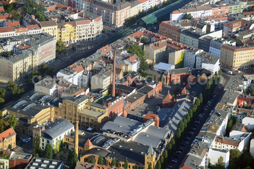 Aerial image Berlin Prenzlauer Berg - Kulturbrauerei Berlin evolved from a brewery to a cultural place. It contains a cinema, theatre, rehearsal rooms, and venues like the so called Kesselhaus or Frannz Klub and much more. It is situated near Schoenhauser Allee