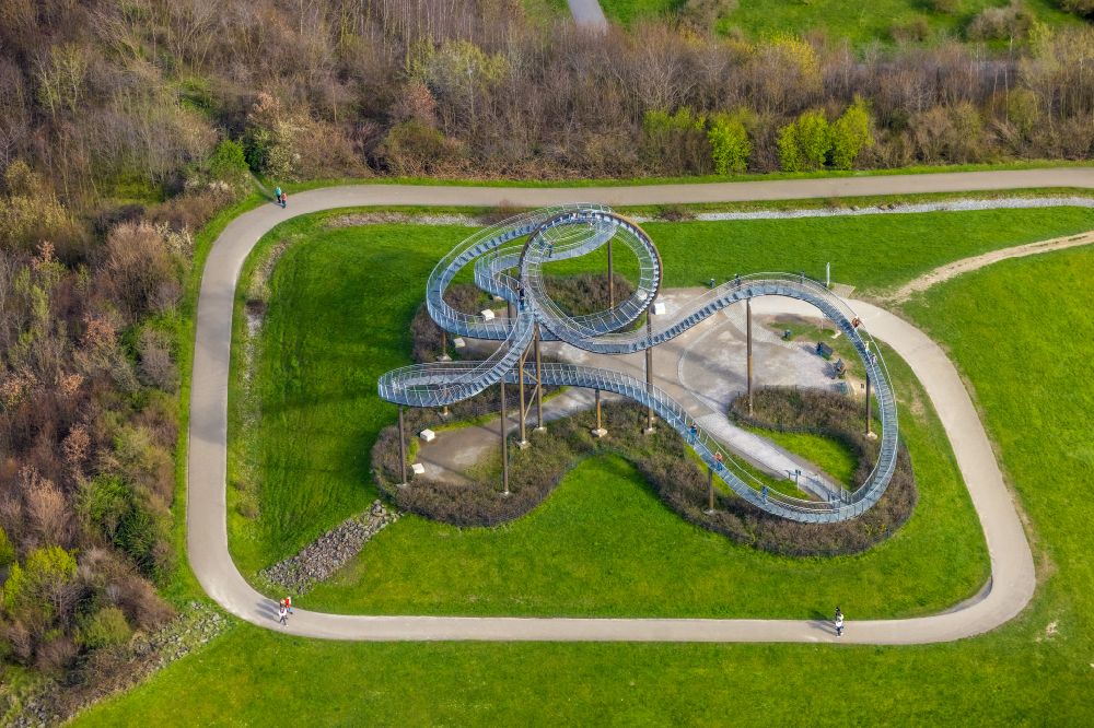 Aerial photograph Duisburg - outdoor art- installation Tiger & Turtle in Duisburg in the state North Rhine-Westphalia