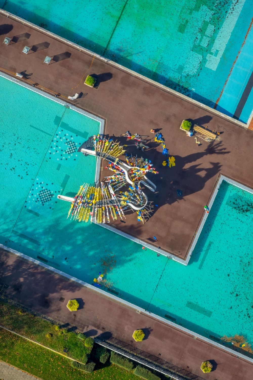 Essen from above - Swimming pool of the Grugabad in Essen in the state North Rhine-Westphalia