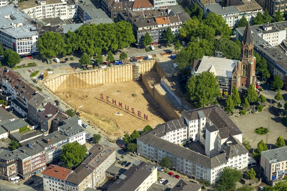 Essen from the bird's eye view: Art installation cuddle in an excavation in the city of Essen in North Rhine-Westphalia