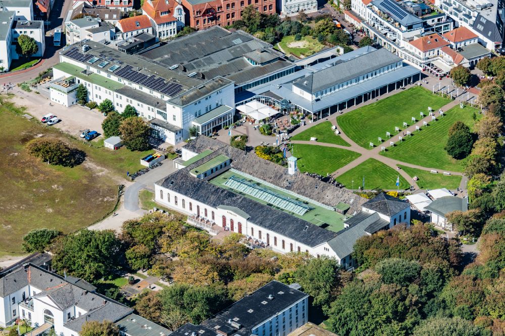 Norderney from the bird's eye view: Spa area and Conversationshaus on Norderney at Kurplatz in the state of Lower Saxony, Germany