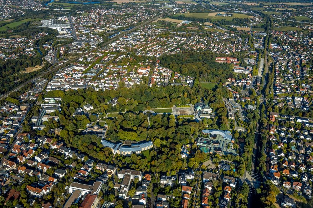 Bad Oeynhausen from above - Building of the Spa and Event house and park of the Staatsbad Bad Oeynhausen with theater and clinic buildings in the district Gohfeld in Bad Oeynhausen in the state North Rhine-Westphalia, Germany