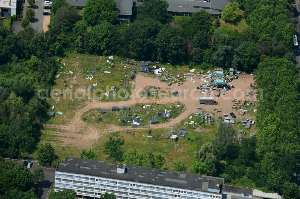 Bonn from the bird's eye view: Bearing surface for scaffolding ond paring in the industrial area in the district Hochkreuz in Bonn in the state North Rhine-Westphalia, Germany