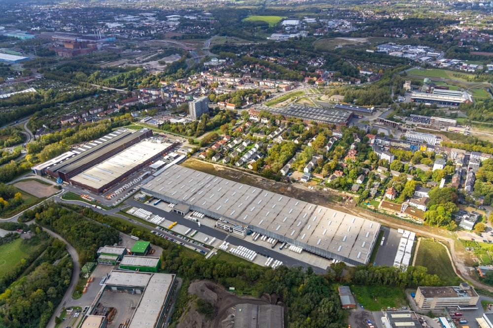 Bochum from the bird's eye view: Warehouses and forwarding building of DSV Stuttgart GmbH & Co. KG Obere Stahlindustrie in the district Wiemelhausen in Bochum in the state North Rhine-Westphalia, Germany