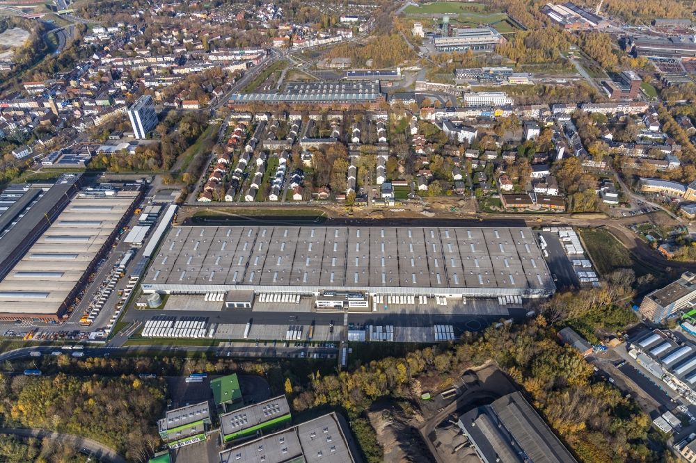 Bochum from the bird's eye view: Warehouses and forwarding building of DSV Stuttgart GmbH & Co. KG Obere Stahlindustrie in the district Wiemelhausen in Bochum in the state North Rhine-Westphalia, Germany