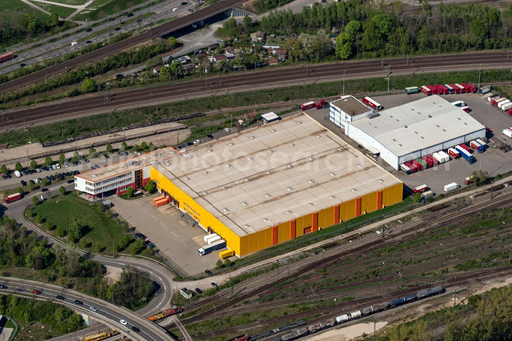 Karlsruhe from above - Warehouses and forwarding building of Emons Spedition GmbH and DM Logistikzentrum in the district Oststadt in Karlsruhe in the state Baden-Wuerttemberg, Germany