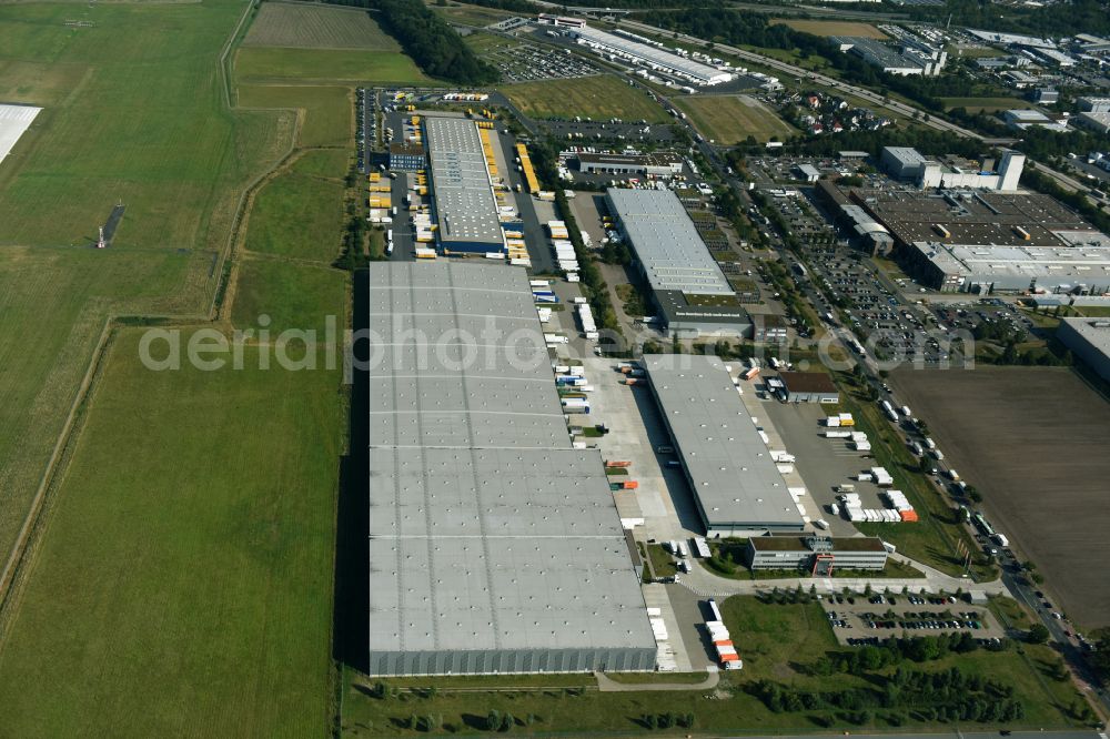 Langenhagen from above - Warehouses and forwarding building of the Krage Speditionsgesellschaft mbH in the business park at the airport in Langenhagen in the state Lower Saxony
