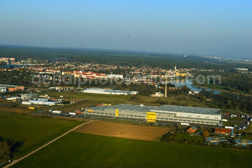 Aerial photograph Coswig (Anhalt) - Warehouses and forwarding building Netto Marken-Discount Am Brennickel in Coswig (Anhalt) in the state Saxony-Anhalt, Germany