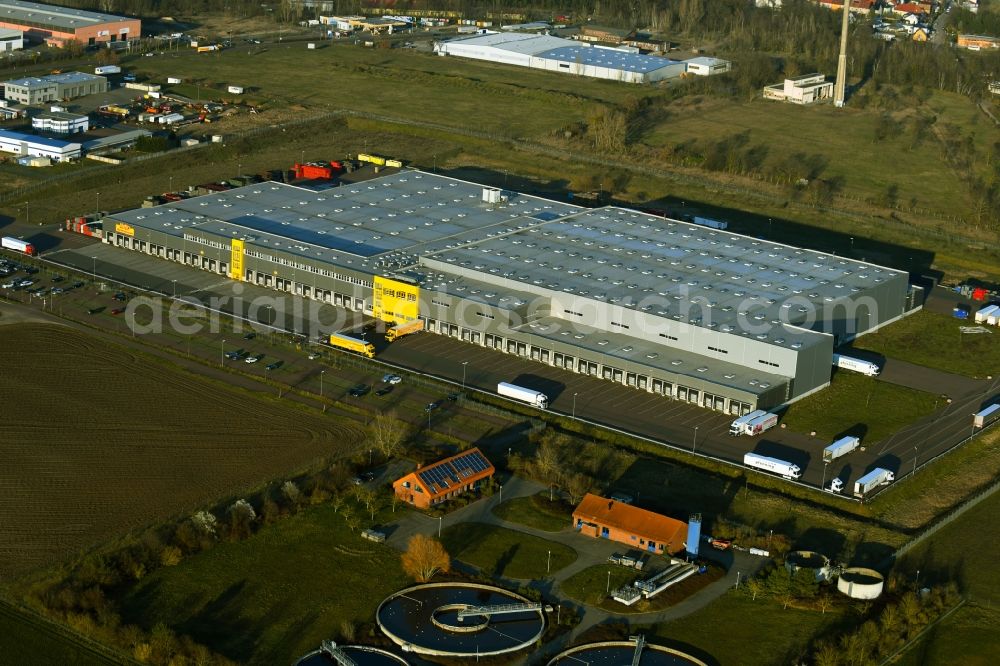 Coswig (Anhalt) from the bird's eye view: Warehouses and forwarding building Netto Marken-Discount Am Brennickel in Coswig (Anhalt) in the state Saxony-Anhalt, Germany