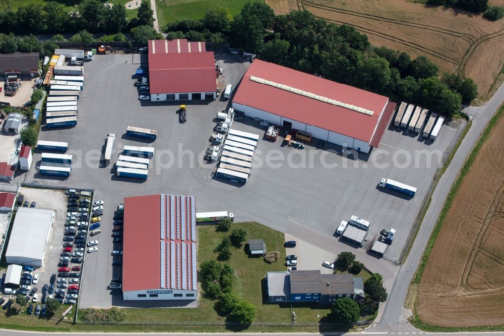 Aerial photograph Maxhütte-Haidhof - Warehouses and forwarding building on Regensburger Strasse in the district Deglhof in Maxhuette-Haidhof in the state Bavaria, Germany