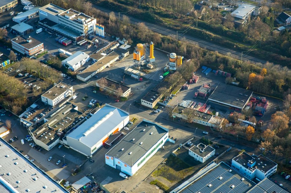 Aerial image Gelsenkirchen - Warehouse complex-building in the industrial area Maeder Aqualack AG in the commercial area in Gelsenkirchen - Scholven in North Rhine-Westphalia