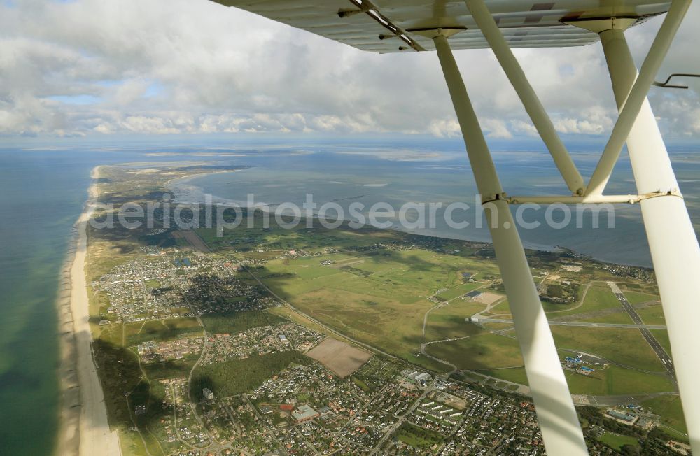 Aerial image Sylt - Landing approach to the Sylt airfield in Westerland in the state Schleswig-Holstein, Germany