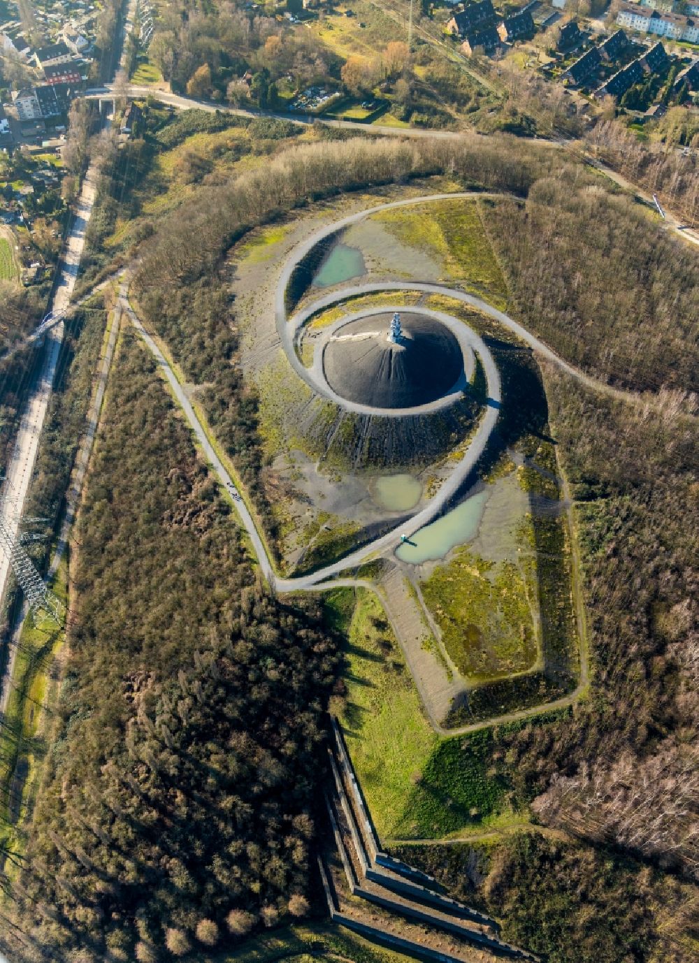 Aerial photograph Gelsenkirchen - Landmark Himmelstreppe the artist Herman Prigann on a former slag heap in Gelsenkirchen in North Rhine-Westphalia