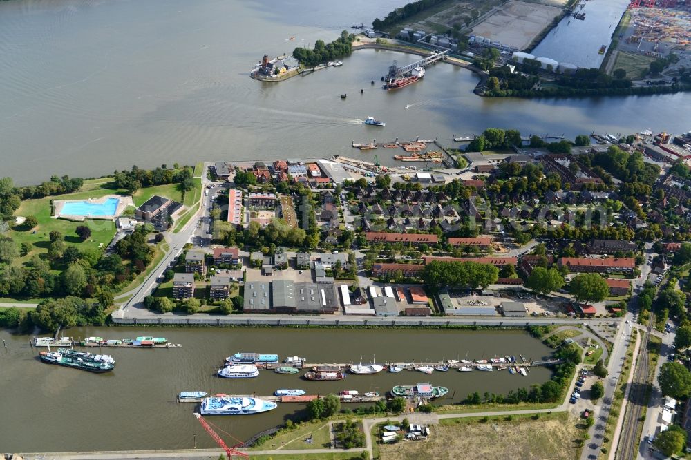 Aerial photograph Hamburg - Promontory between the Steendiekkanal and Köhlfleet canal in Hamburg-Finkenwerder. Here is also the location of port technology of the Hamburg Port Authority HPA