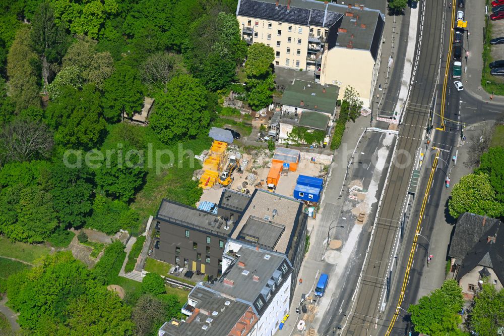 Aerial image Berlin - Construction site for the construction of gaps along the multi-family house residential housing estate on street Berliner Allee in the district Weissensee in Berlin, Germany