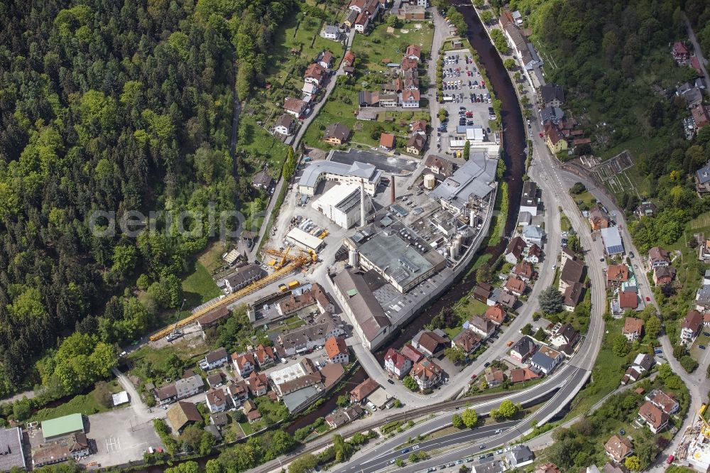 Aerial image Neuenbürg - Buildings and production halls on the food manufacturer's premises Herbstreith & Fox GmbH & Co. KG Pektin-Fabriken on Turnstrasse in Neuenbuerg in the state Baden-Wurttemberg, Germany