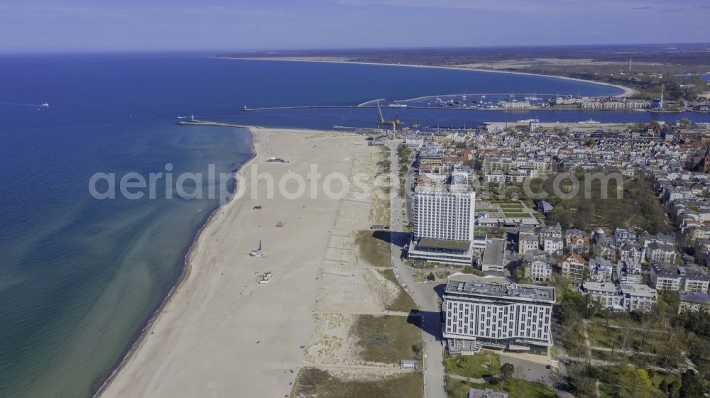 Rostock from above - Crises cause deserted sandy beaches landscape along the of Baltic Sea in the district Warnemuende in Rostock in the state Mecklenburg - Western Pomerania, Germany