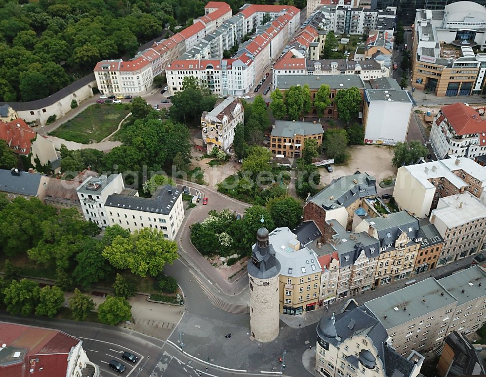 Aerial image Halle (Saale) - Tower Leipziger Turm and the lower and upper Leipziger Strasse (Boulevard) in Halle an der Saale in the state of Saxony-Anhalt
