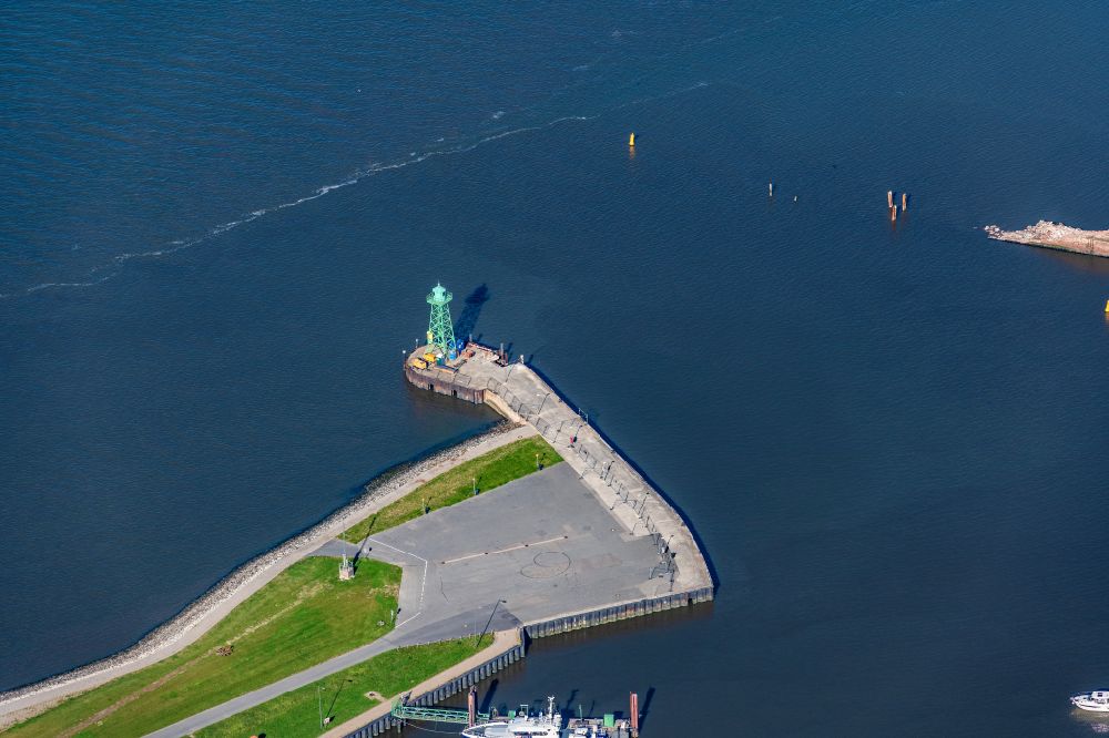 Aerial photograph Bremerhaven - Lighthouses as historic seafaring signs at the confluence of the Geeste and Weser in the district Geestemuende-Nord in Bremerhaven in the state Bremen, Germany