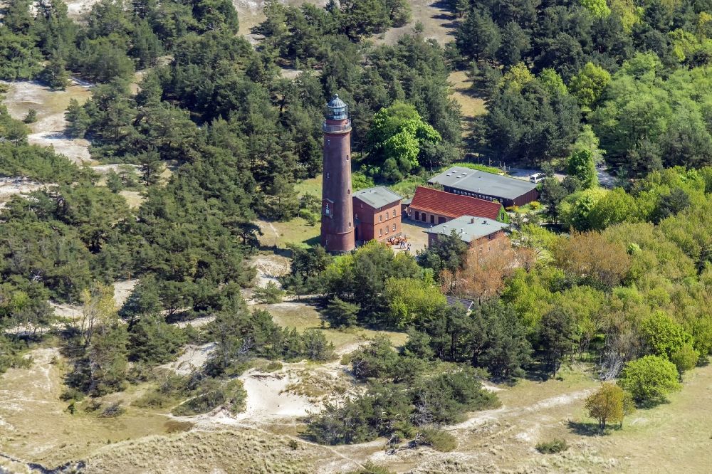 Aerial photograph Born am Darß - Lighthouse as a historic seafaring character in the coastal area of the Baltic Sea in the district Darsser Ort in Born am Darss in the state Mecklenburg - Western Pomerania