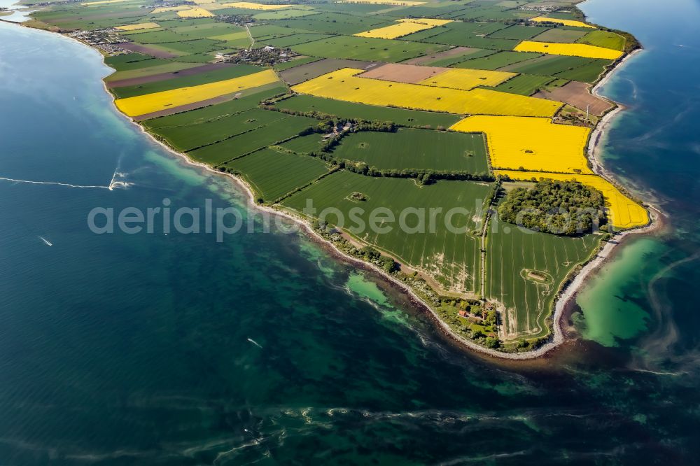 Aerial photograph Fehmarn - Lighthouse as a historic seafaring sign in the Staberhuk coastal area in the south-east of the island of Fehmarn in Fehmarn in the state Schleswig-Holstein, Germany