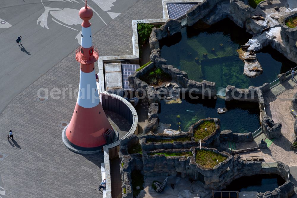 Bremerhaven from above - Lighthouse as a historic seafaring character am Zoo on Meer in the district Mitte-Sued in Bremerhaven in the state Bremen, Germany