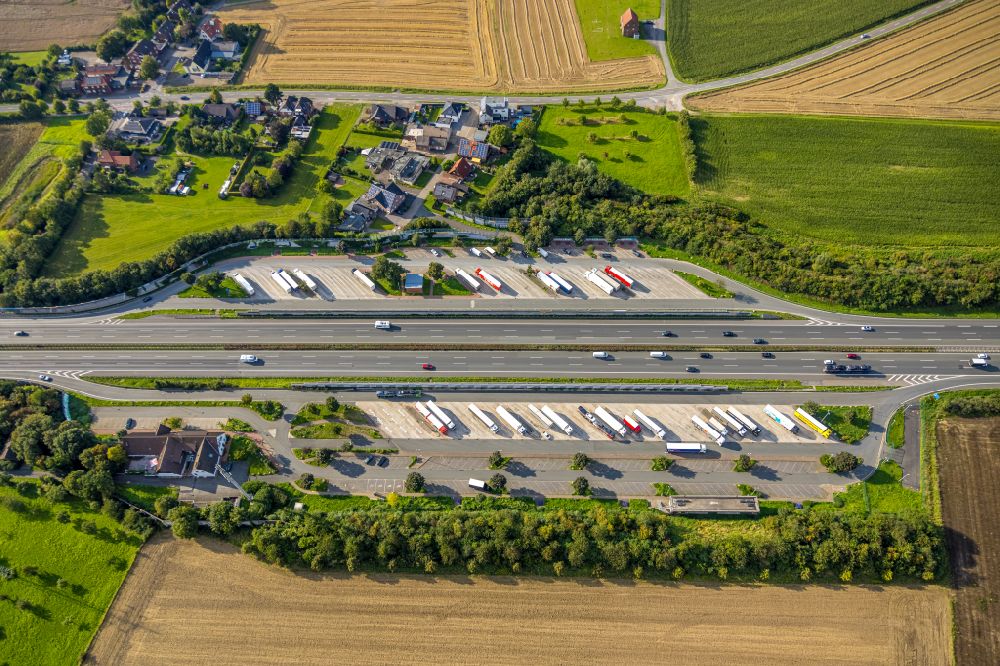 Vellern from above - Lorries - parking spaces at the highway rest stop and parking of the BAB A 2 in Vellern in the state North Rhine-Westphalia, Germany