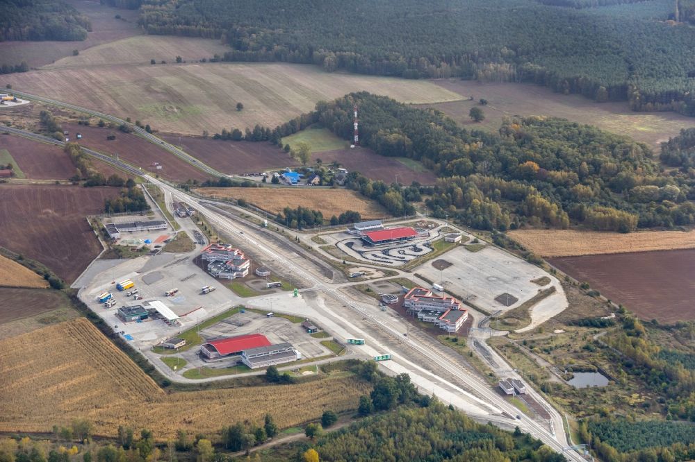 Sekowice from the bird's eye view: Lorries and Truck storage areas and free-standing storage and parking in Sekowice in Lubusz Voivodeship, Poland