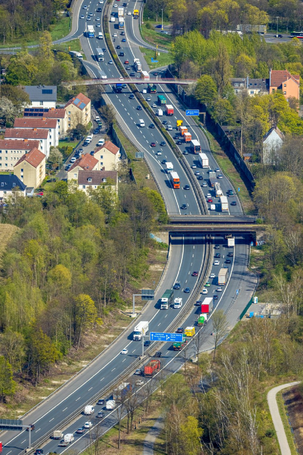 Aerial photograph Herne - Lorries crowded in traffic jams in the lanes of the route of the motorway BAB A42 in the district Wanne-Eickel in Herne at Ruhrgebiet in the state North Rhine-Westphalia, Germany