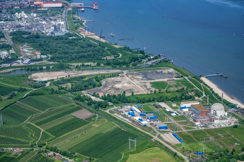Aerial image Stade - LNG liquid gas terminal Elbschlick shipping on the former saltworks site in Stadersand in Stade in the state Lower Saxony, Germany