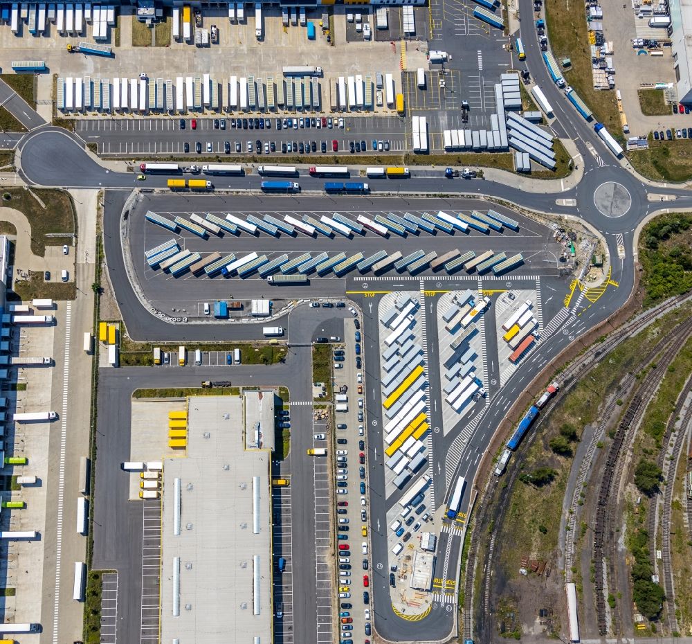 Dortmund from above - Complex of buildings on the site of the logistics center of the online retailer Amazon in the district of Downtown North in Dortmund in the state of North Rhine-Westphalia