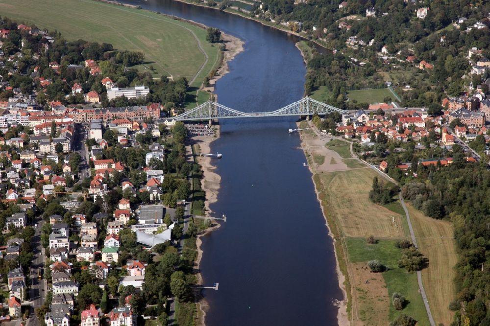 Aerial image Dresden - The Loschwitzer bridge called Blue Miracle over the river Elbe in Dresden in the state Saxony. The bridge connects the districts Blasewitz and Loschwitz and is a well known landmark in Dresden