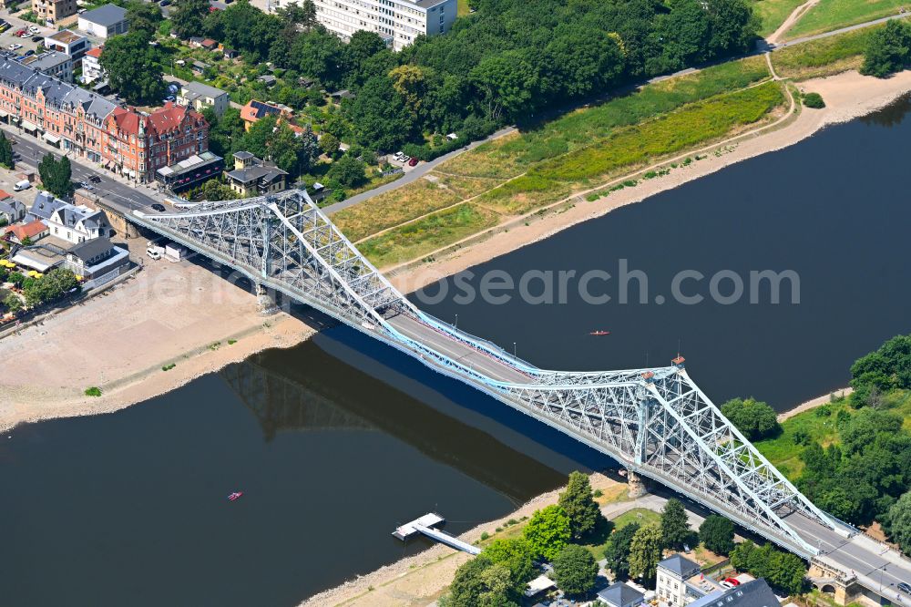 Aerial image Dresden - The Loschwitzer bridge called Blue Miracle over the river Elbe in Dresden in the state Saxony. The bridge connects the districts Blasewitz and Loschwitz and is a well known landmark in Dresden