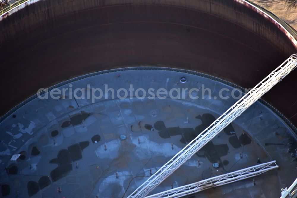 Aerial photograph Wesseling - Oil tanks on the premises of Shell Rheinland Raffinerie Sued in the state North Rhine-Westphalia, Germany