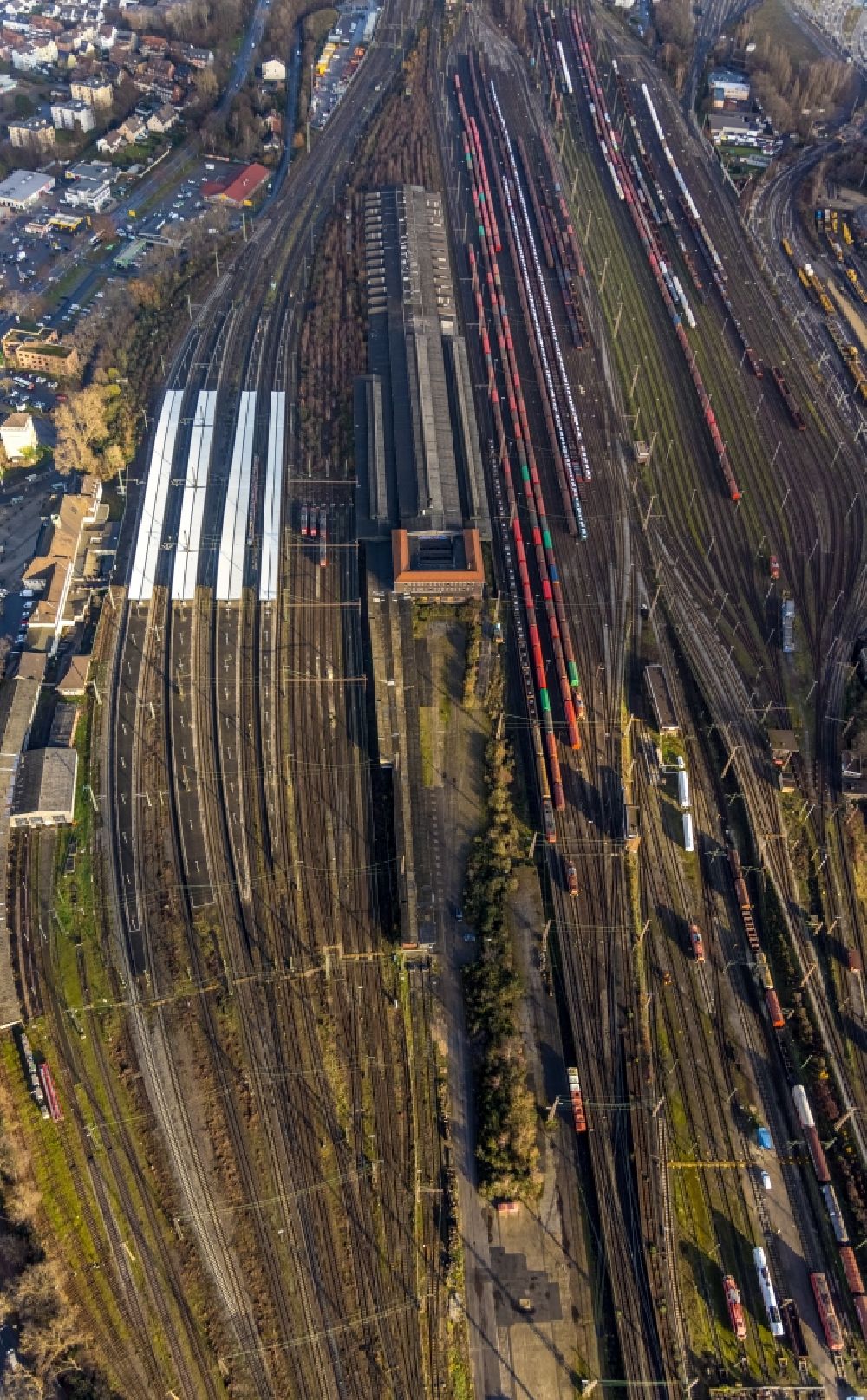 Aerial image Herne - Railway tracks in the main station of Wanne-Eickel in Herne in the state of North Rhine-Westphalia