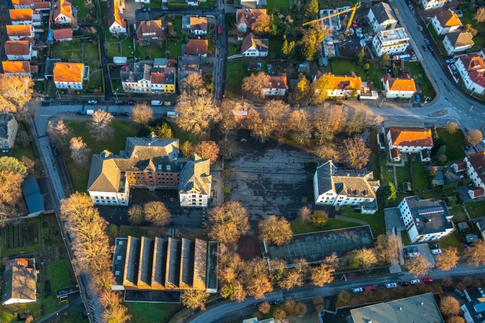 Aerial photograph Werl - Aerial view of the renovation work on the ruins of the former electoral town palace at the Ursulinengymnasium Ursulinenrealschule in Werl in the German state of North Rhine-Westphalia, Germany