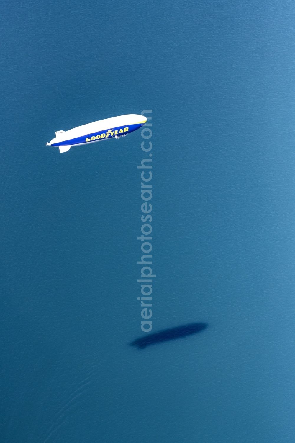 Aerial image Konstanz - Airship ueber dem Bodensee in flight over the airspace in Konstanz in the state Baden-Wuerttemberg, Germany