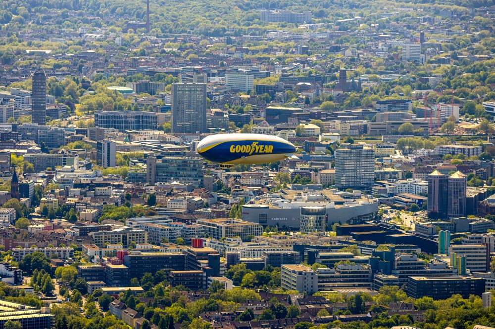 Aerial image Essen - Airship Zeppelin NT with the identifier D-LZFN in flight over the airspace in the district Stoppenberg in Essen at Ruhrgebiet in the state North Rhine-Westphalia, Germany