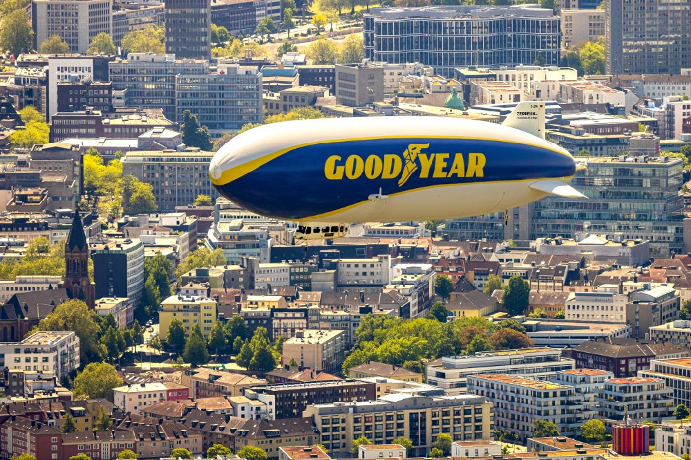 Essen from above - Airship Zeppelin NT with the identifier D-LZFN in flight over the airspace in the district Stoppenberg in Essen at Ruhrgebiet in the state North Rhine-Westphalia, Germany
