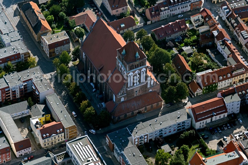 Greifswald from the bird's eye view: View of the Evangelical St. Mary's Church in Greifswald in Mecklenburg-West Pomerania