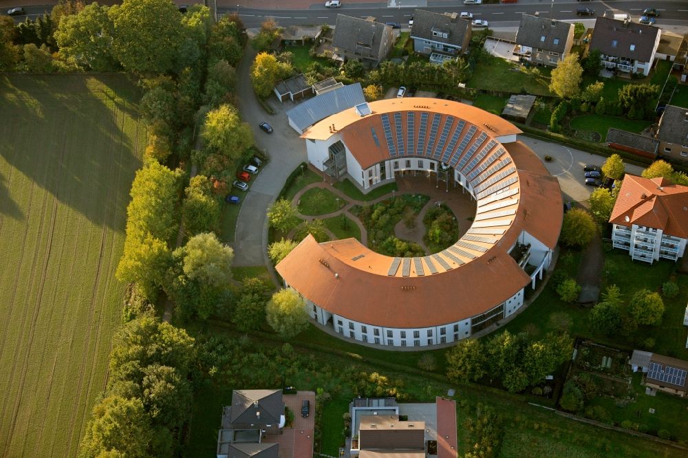 Oer-Erkenschwick from the bird's eye view: C-shaped building with photovoltaic system of a retirement home in Oer-Erkenschwick in North Rhine-Westphalia