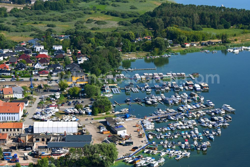 Plaue from above - Marina - harbour area on the shore of the Havel on street Grosse Muehlenstrasse in Plaue in the state Brandenburg, Germany