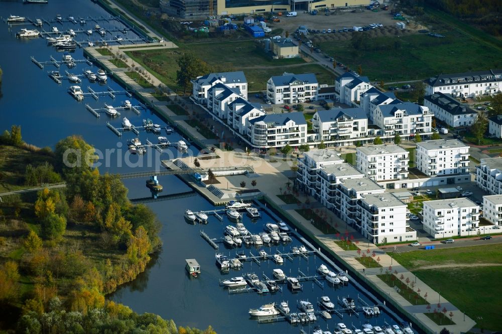Aerial photograph Werder (Havel) - Marina - harbour area on the shore of a side arm of the big Zern of lake in Werder (Havel) in the federal state Brandenburg, Germany