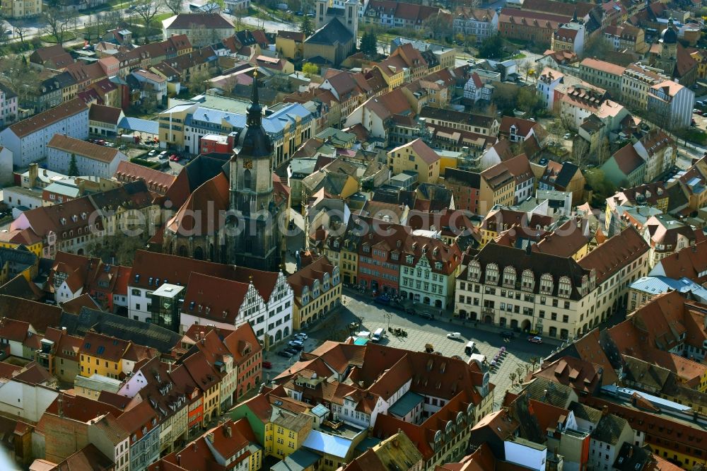 Naumburg (Saale) from the bird's eye view: Building of the town hall of the city administration on the market square and town church St. Wenzel and tourist information in the city center of Naumburg (Saale) in the state Saxony-Anhalt, Germany