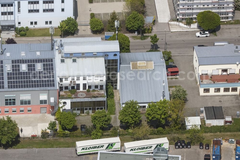 Aerial photograph Dachau - Buildings and production halls on the site of the mechanical engineering company Schlosser Aufzugtechnologie GmbH in Dachau in the state Bavaria, Germany