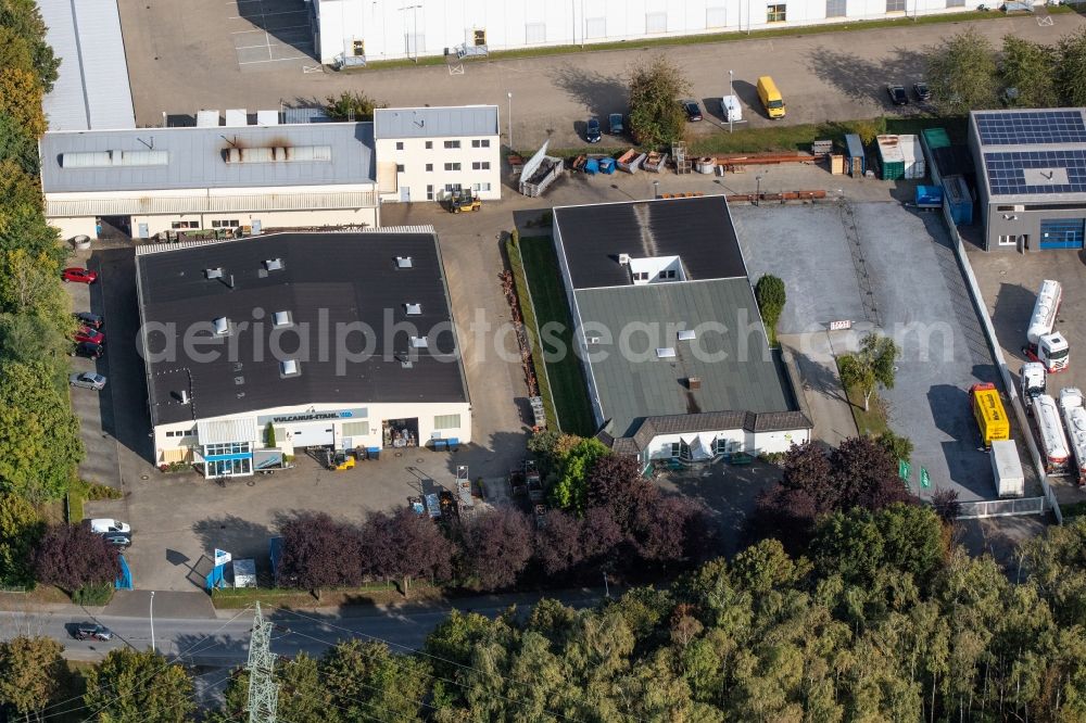 Aerial image Werl - Buildings and production halls on the site of the mechanical engineering company Vulcanus-Stahl & Maschinenbau GmbH on Runtestrasse in Werl in the state North Rhine-Westphalia, Germany