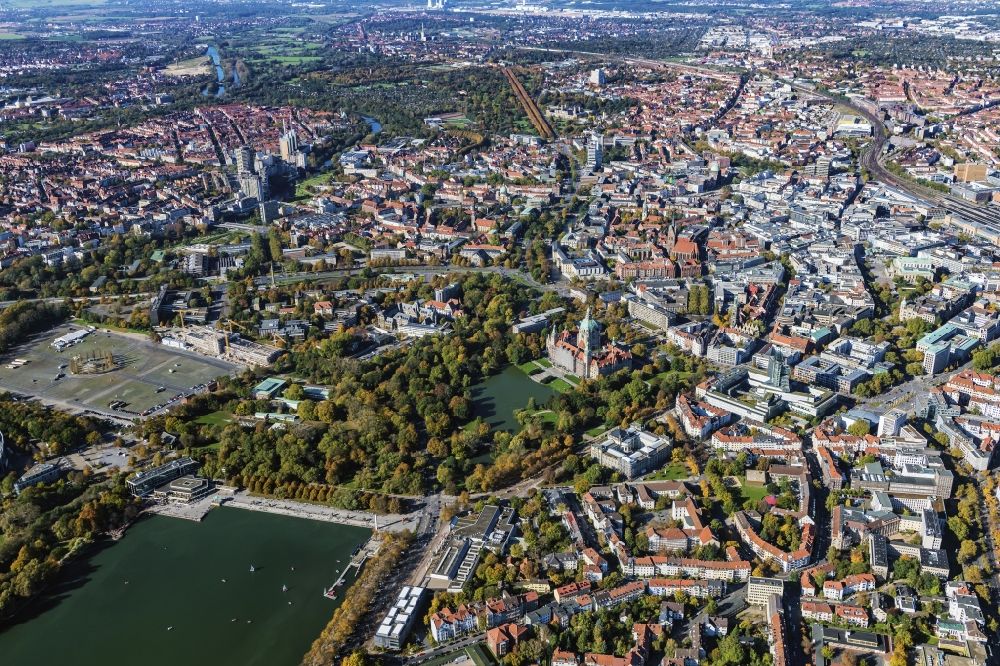 Aerial image Hannover - Maschpark on the Maschsee in the state capital Hannover in the federal state of Lower Saxony