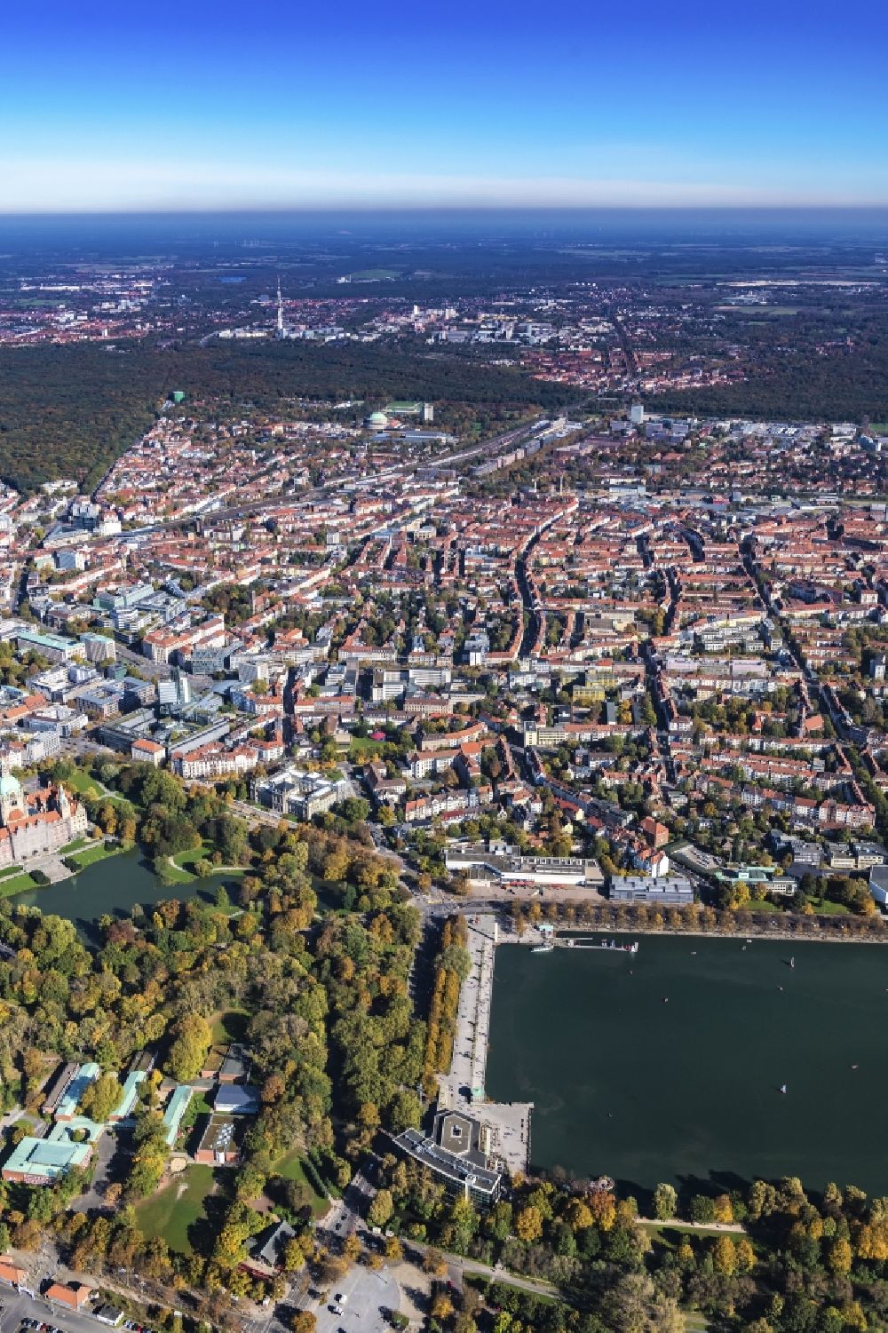 Hannover from above - Maschpark on the Maschsee in the state capital Hannover in the federal state of Lower Saxony