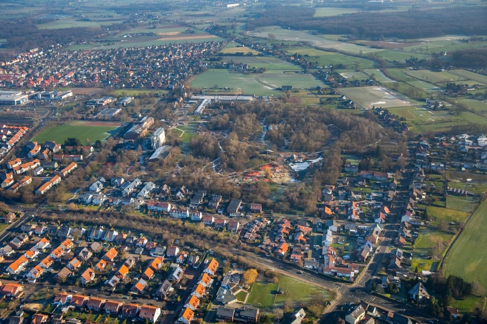 Aerial photograph Hamm - View of the Maximilianpark midst a residential area in Hamm in the state North Rhine-Westphalia